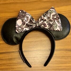 Disney / Loungefly Black and Pink Patterned Ear Headband